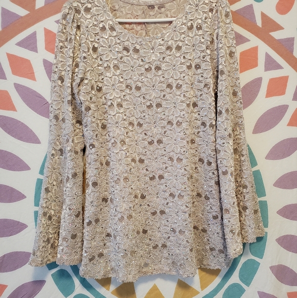 Beige Floral Lace Sequin Party Shirt with Belle Sleeves Sz. Lrg - Picture 7 of 11